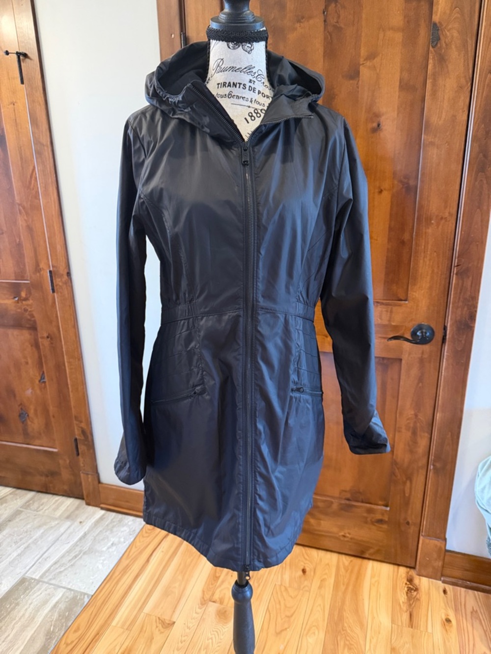 The North Face Rissy Raincoat Lightweight Black Women Sz M